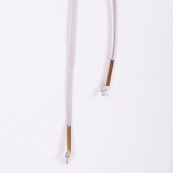 Gray Choker - Picture 3 of 3